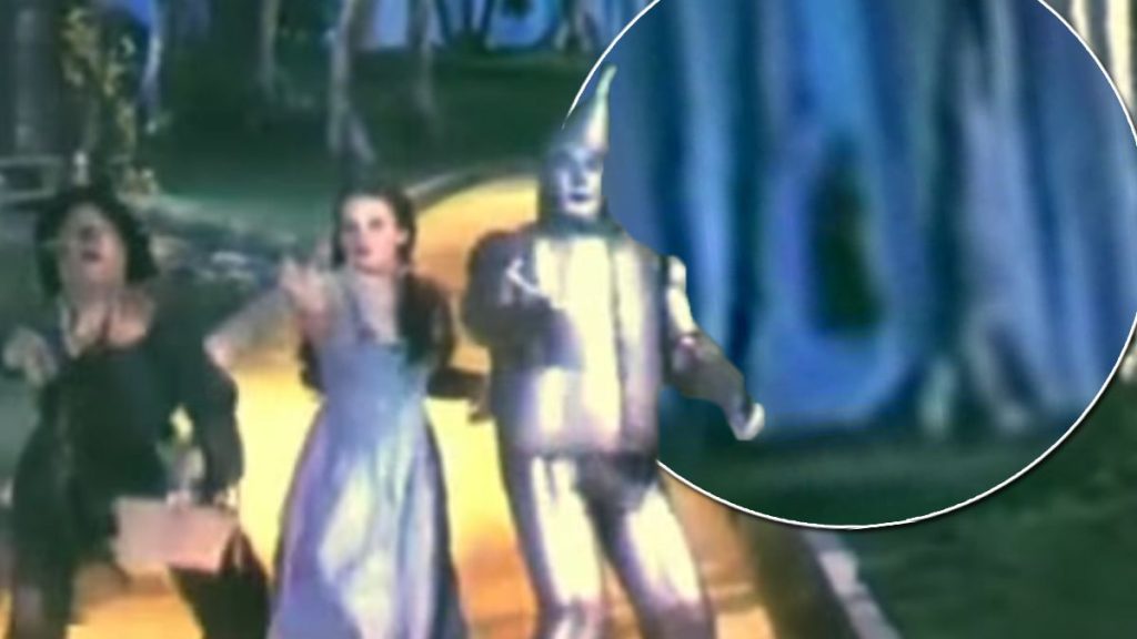 Wizard of oz suicidal munchkin