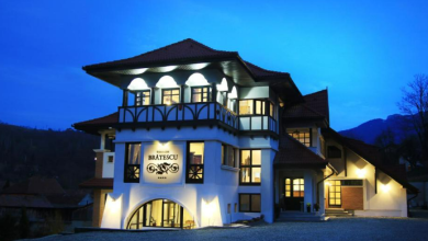 Conacul Bratescu Luxury Accommodation in Bran Tourists Loveghor
