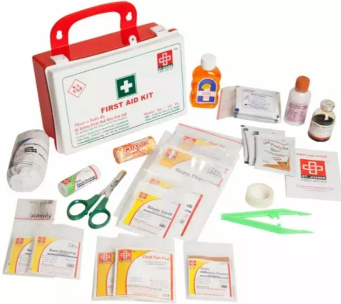 9 reasons why will carry a first aid box