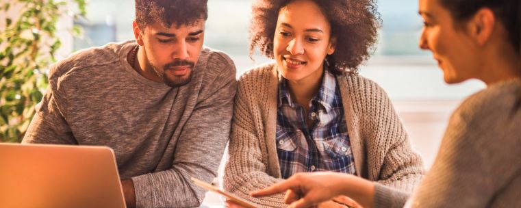 what a real estate agent have to do