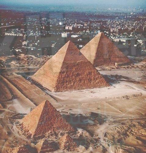 اين تقع اكبر اهرامات في العالم