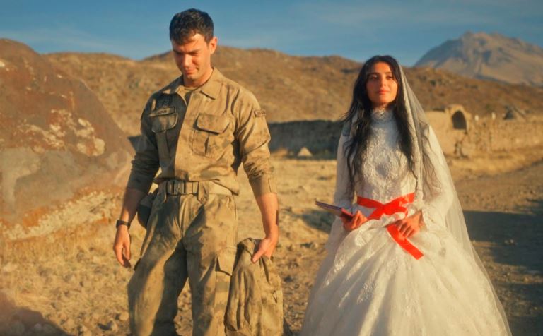 مسلسل انت من احببت الحلقة 1